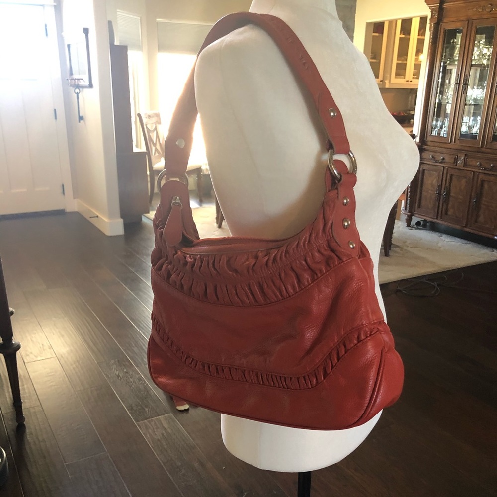 Wilson’s leather medium sized hand bag purse